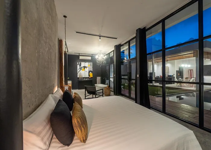 Rouge - Loft Edry